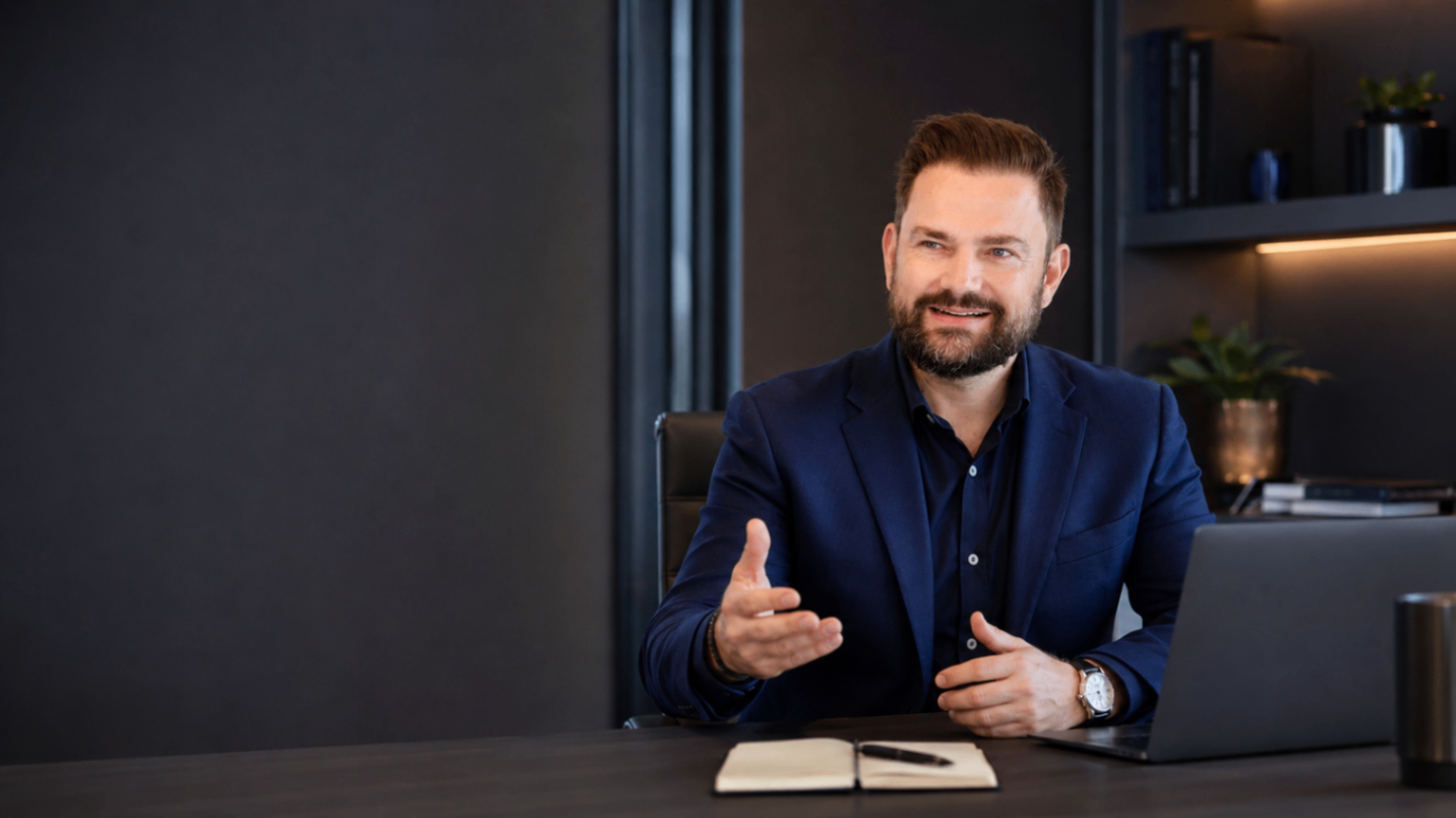 Robert Bodill in a consulting session